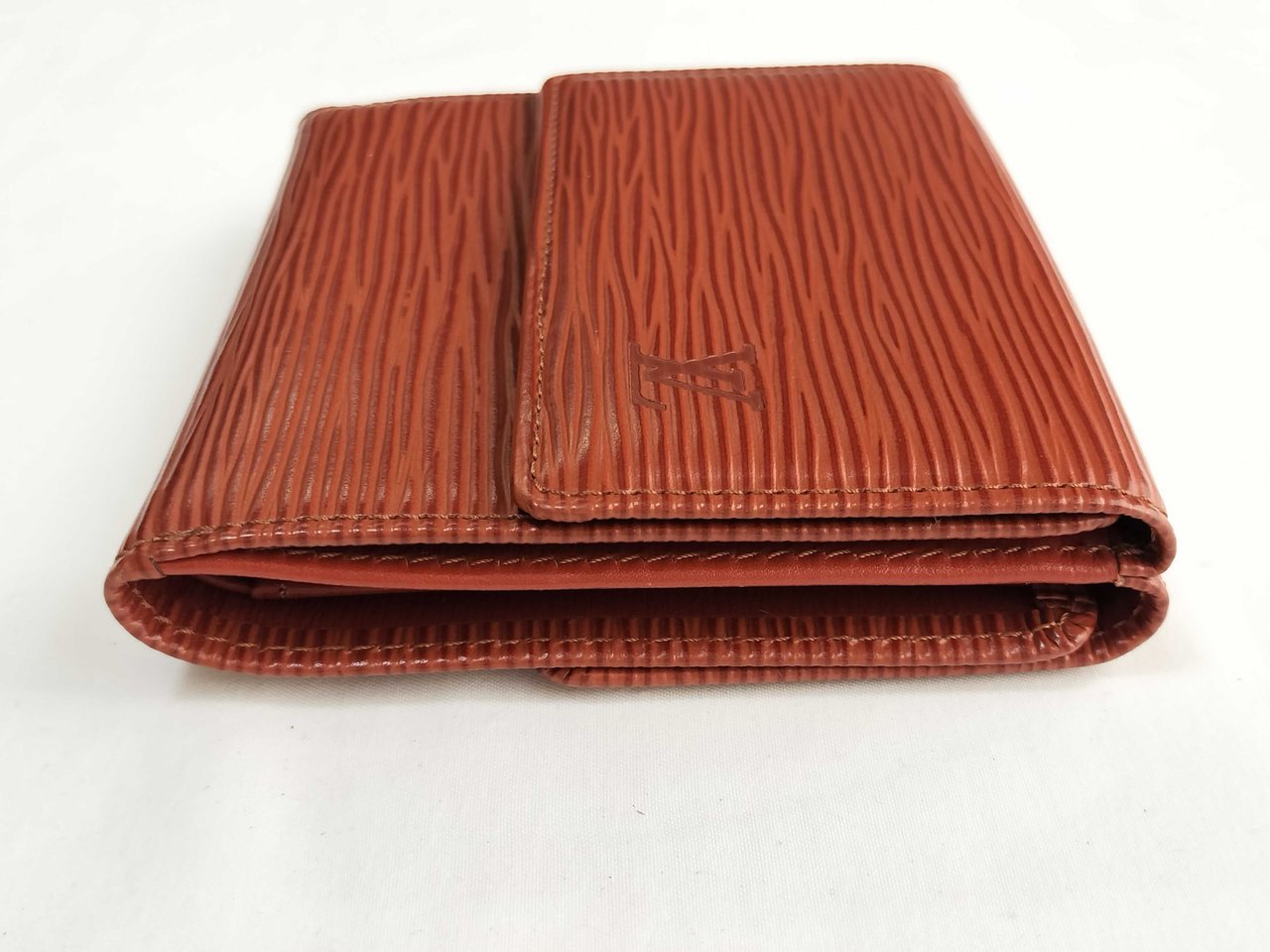 Louis Vuitton Louis Vuitton Trifold Card Holder Epi Rood