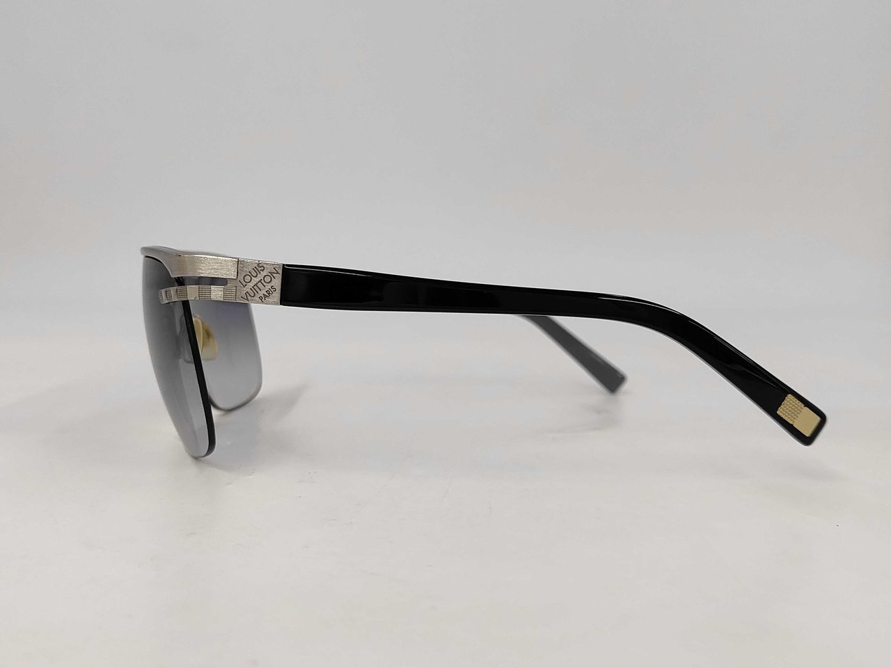 Louis Vuitton LV Sunglasses Metal Square Metal Grijs