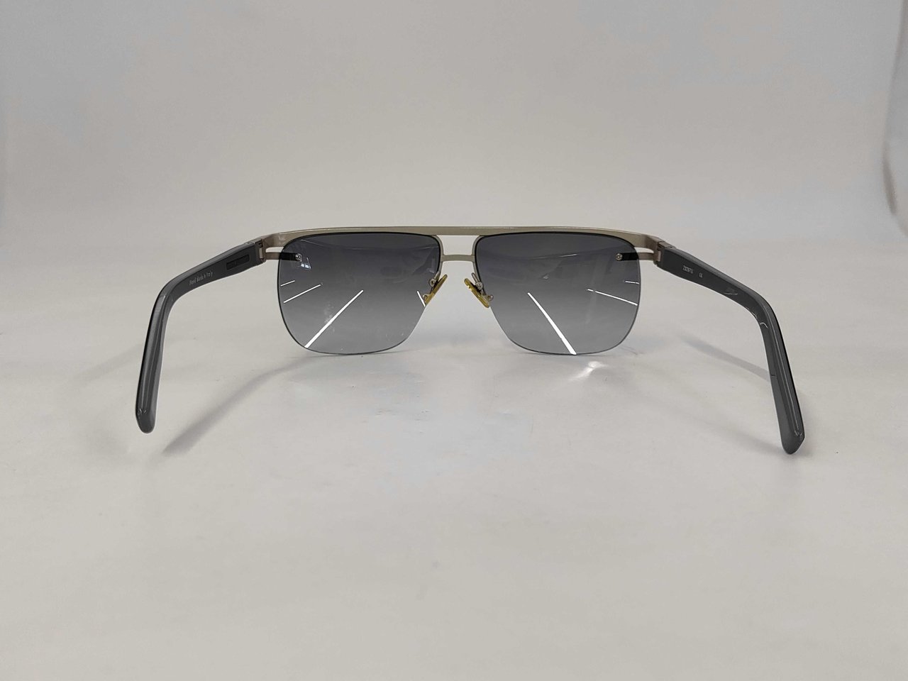 Louis Vuitton LV Sunglasses Metal Square Metal Grijs