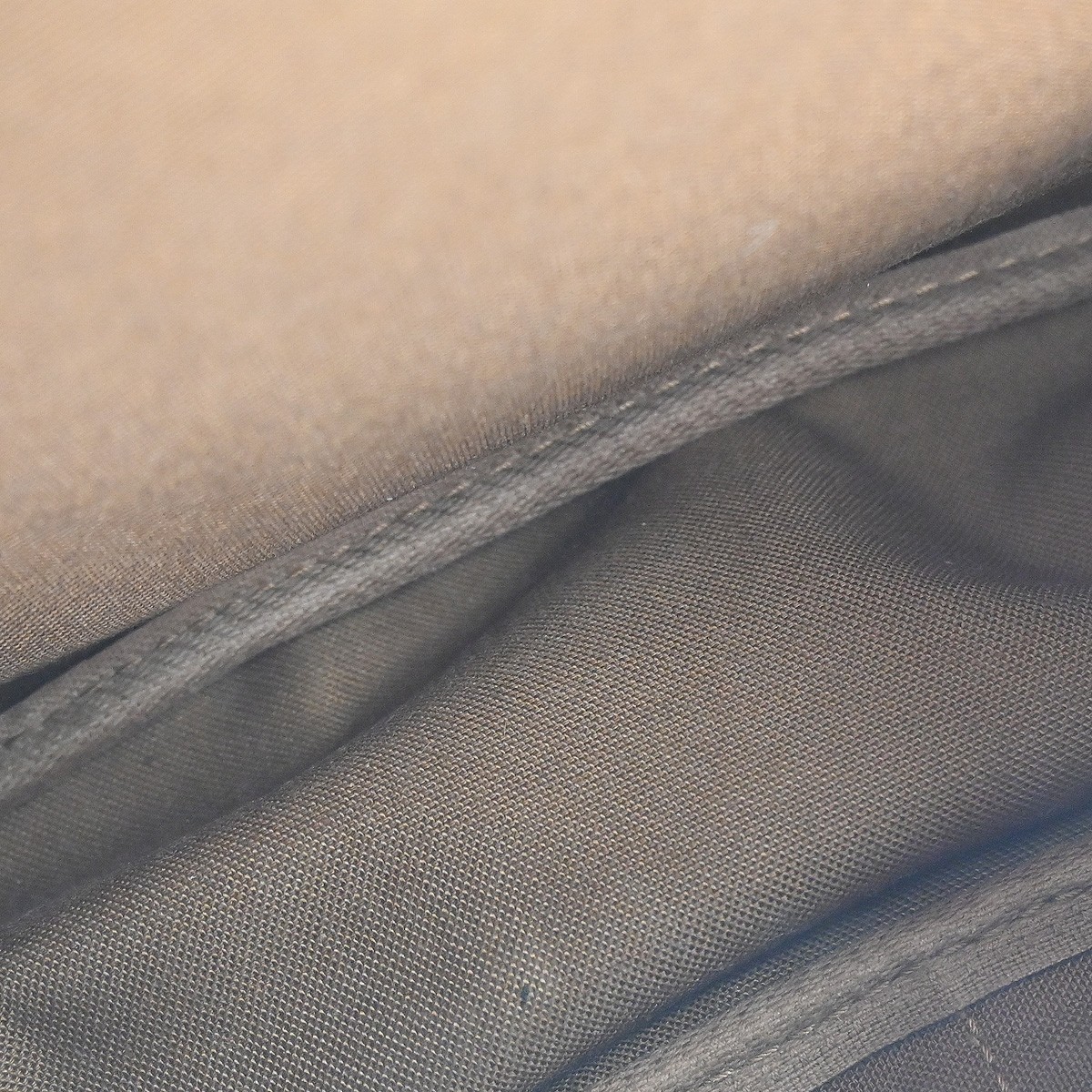 Louis Vuitton Louis Vuitton Saumur Handbag Monogram Canvas Bruin