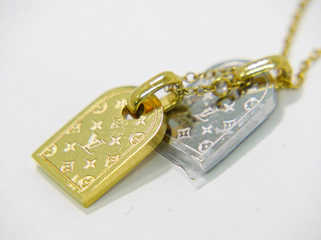 Louis Vuitton Louis Vuitton Nanogram Name Tag Pendant Necklace Metal Goud