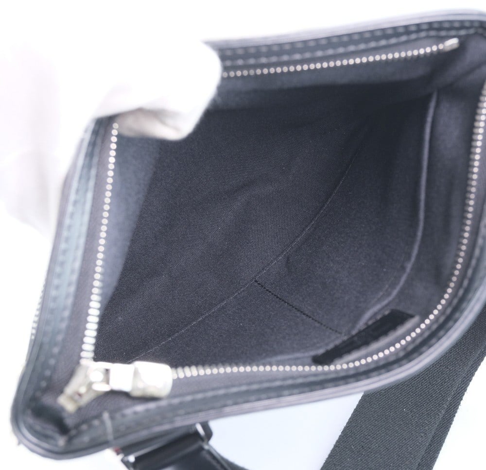 Louis Vuitton Louis Vuitton Thomas Handbag Damier Graphite Zwart