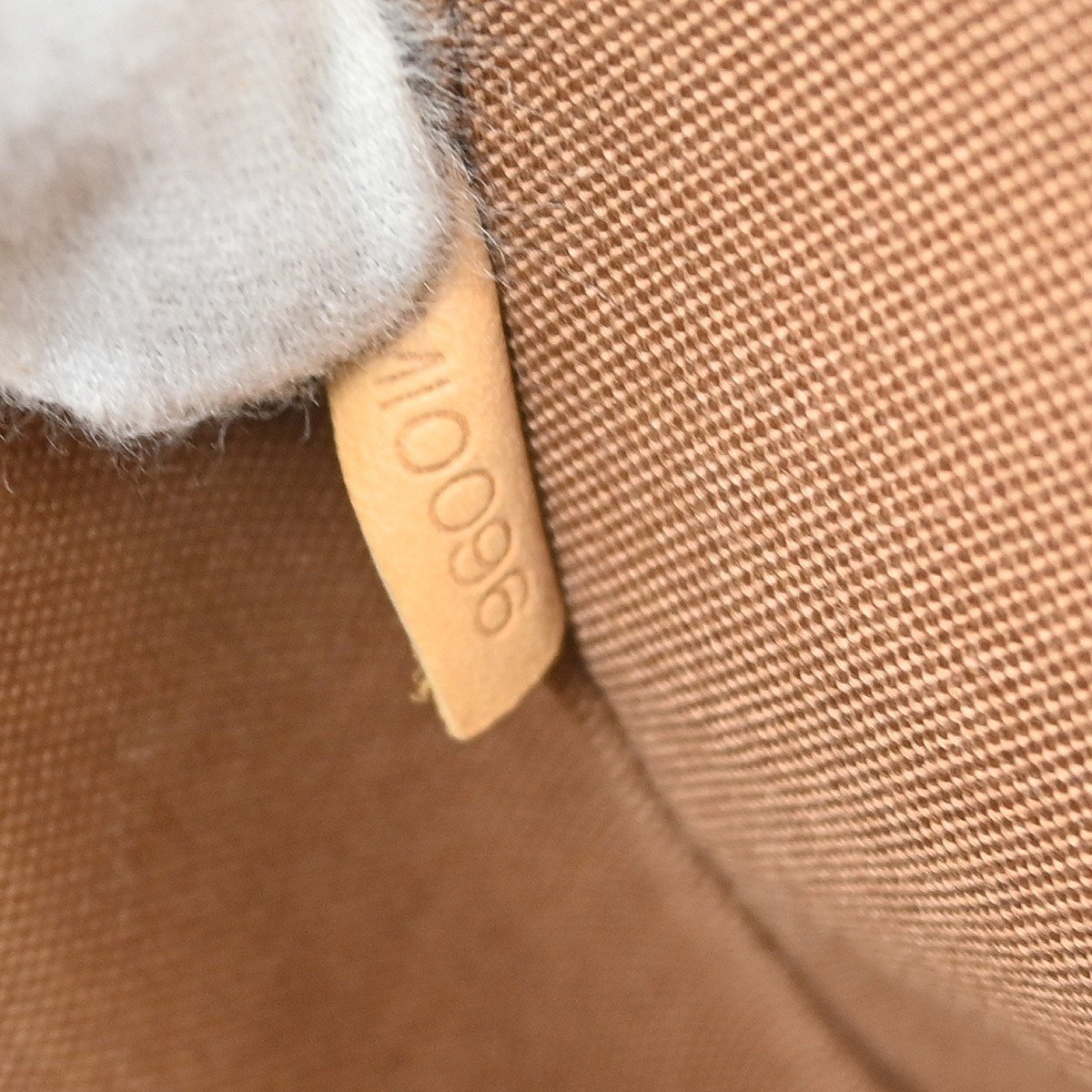 Louis Vuitton Bosphore Messenger Monogram Canvas PM Bruin