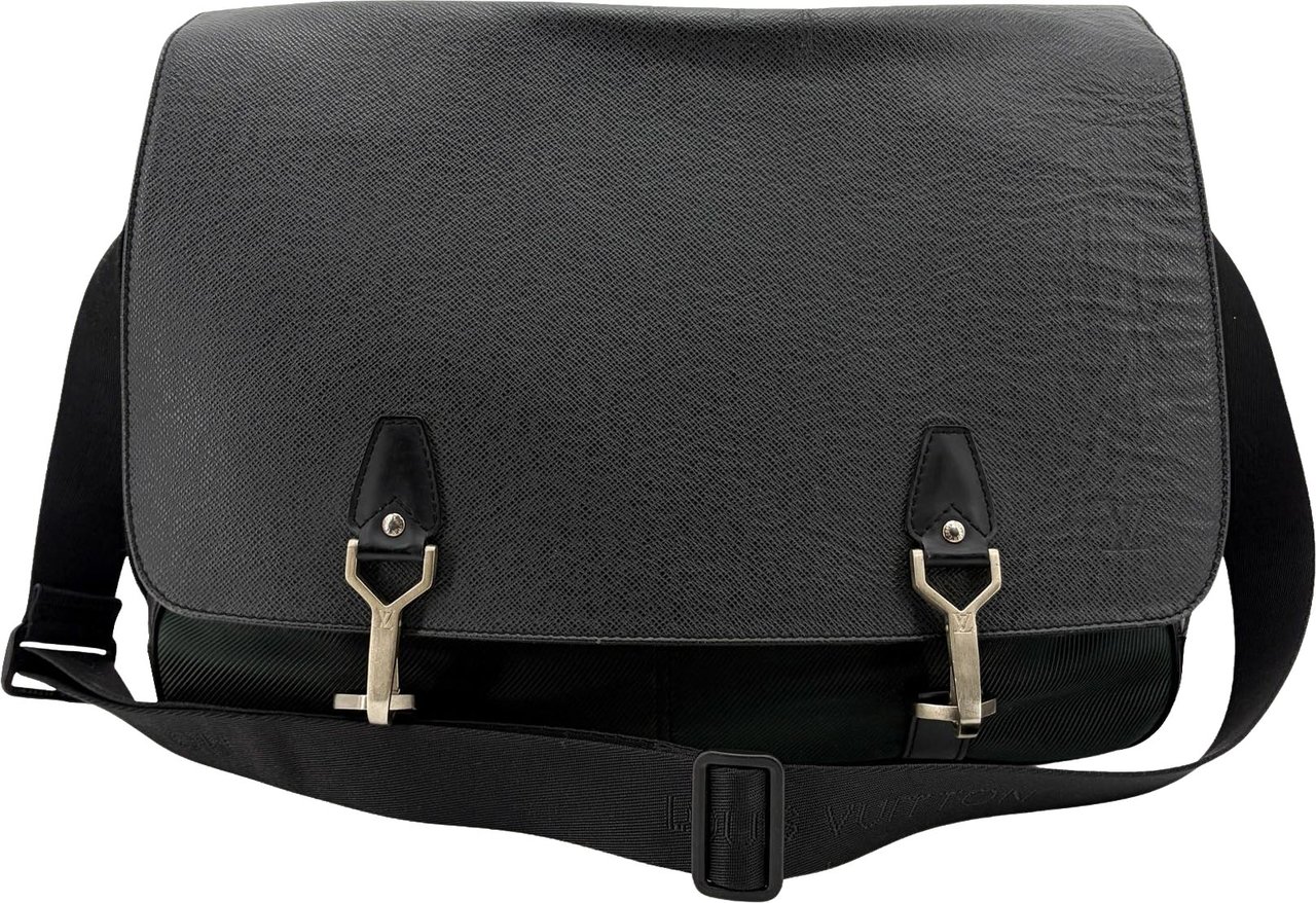 Louis Vuitton Louis Vuitton Roman Handbag Taiga Leather GM Zwart