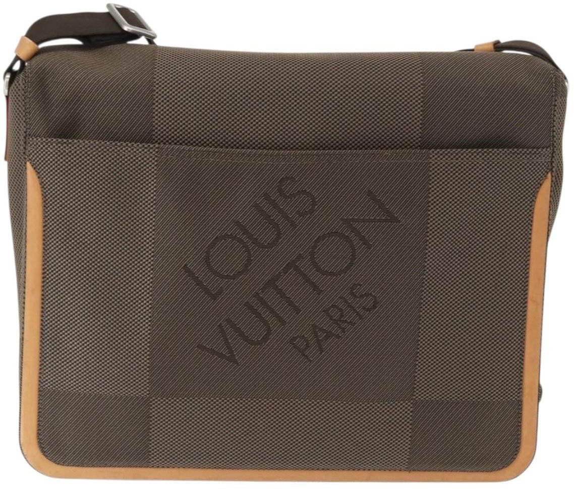 Louis Vuitton Louis Vuitton Terre Messenger Bag Damier Geant Canvas Bruin