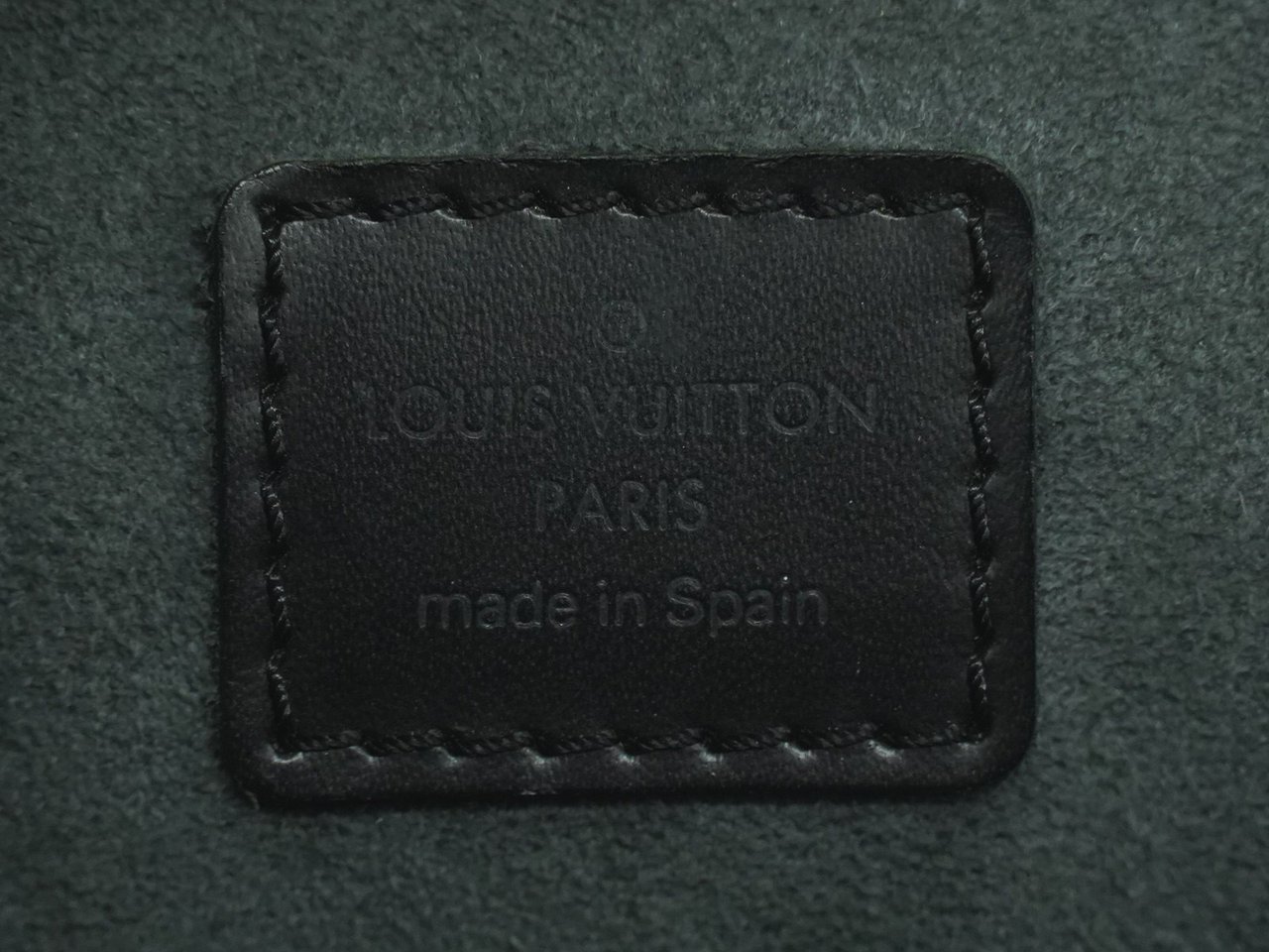 Louis Vuitton Voltaire Epi leather Zwart