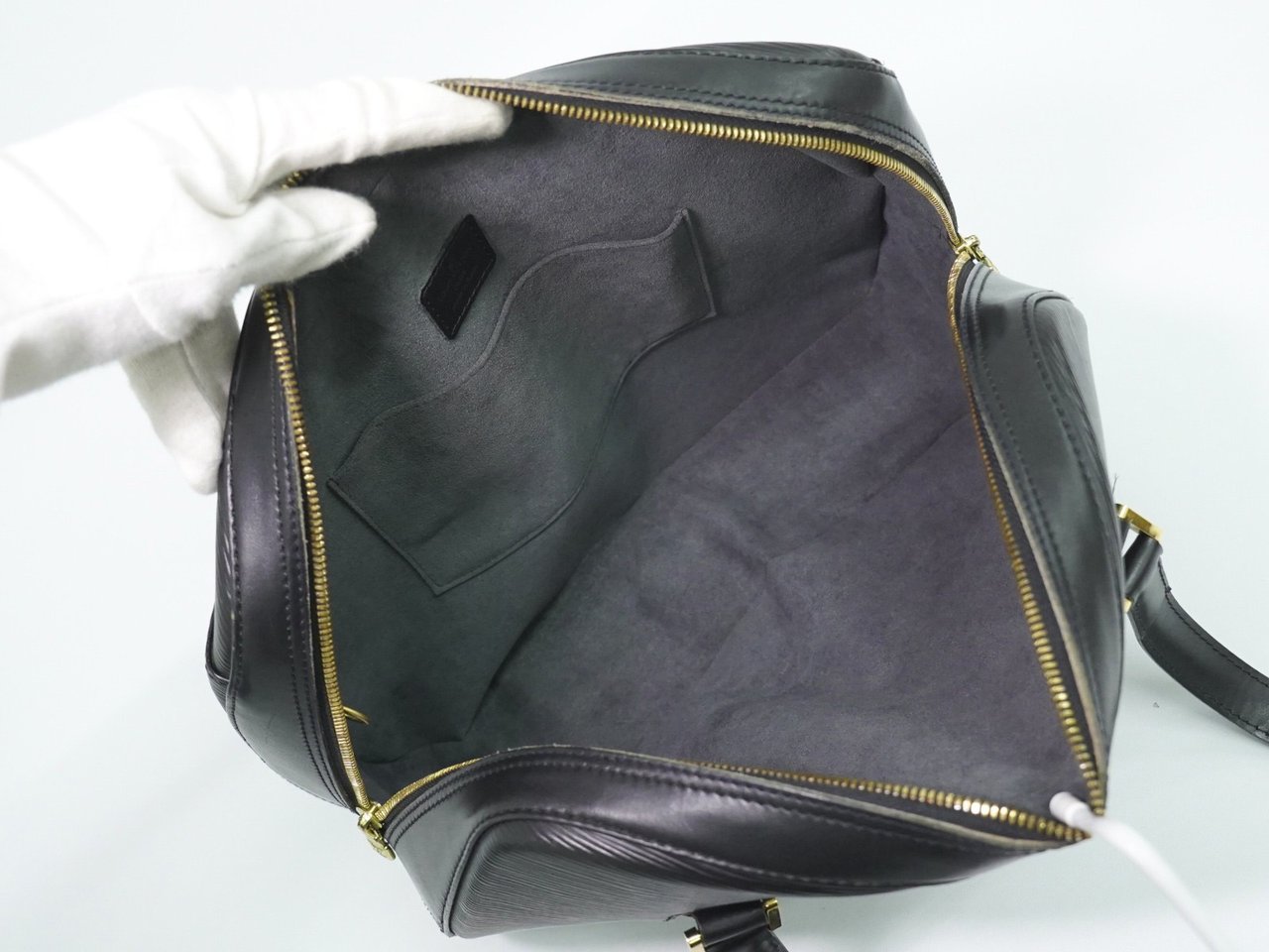 Louis Vuitton Voltaire Epi leather Zwart