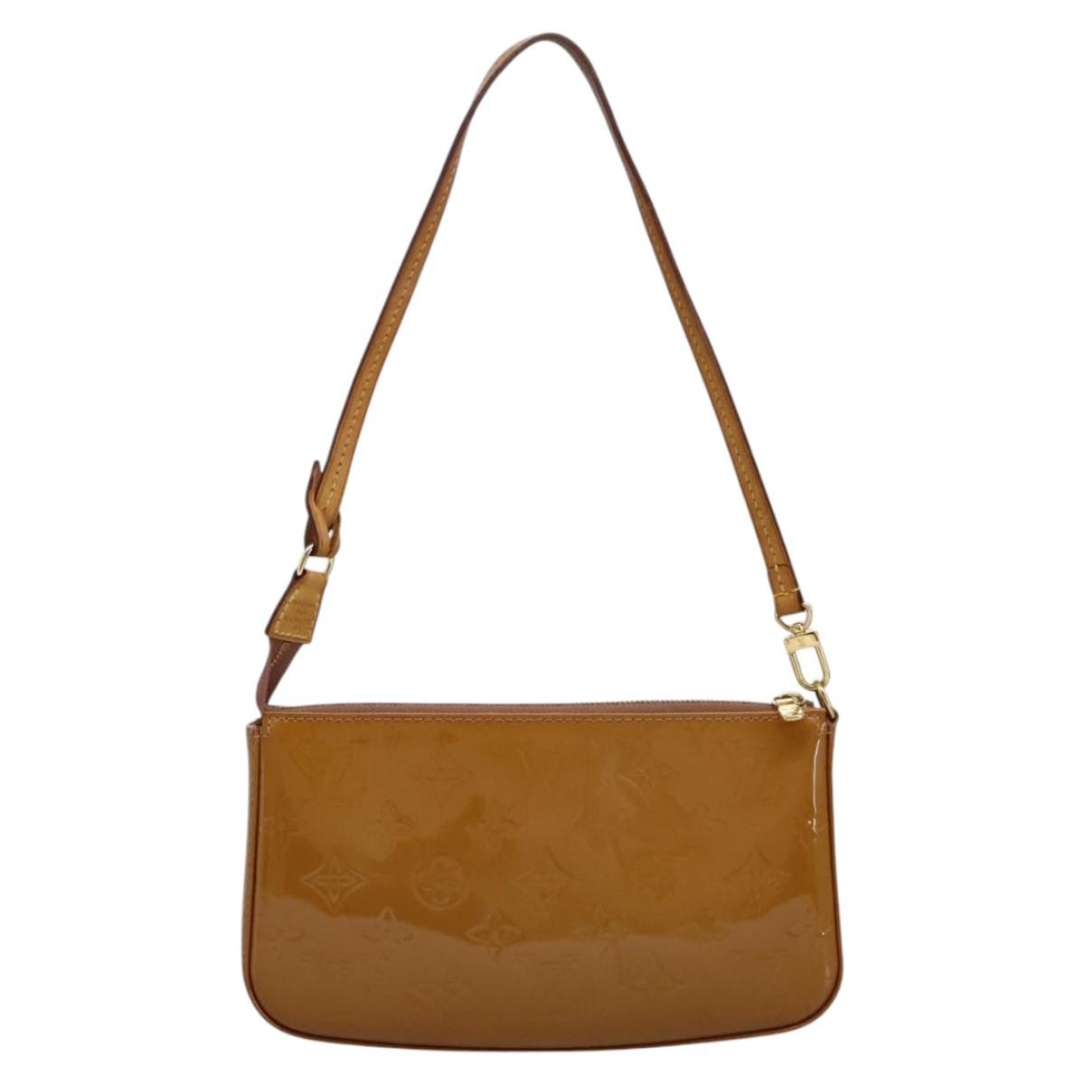 Louis Vuitton Louis Vuitton Pochette Accessoires Patent Leather Roze