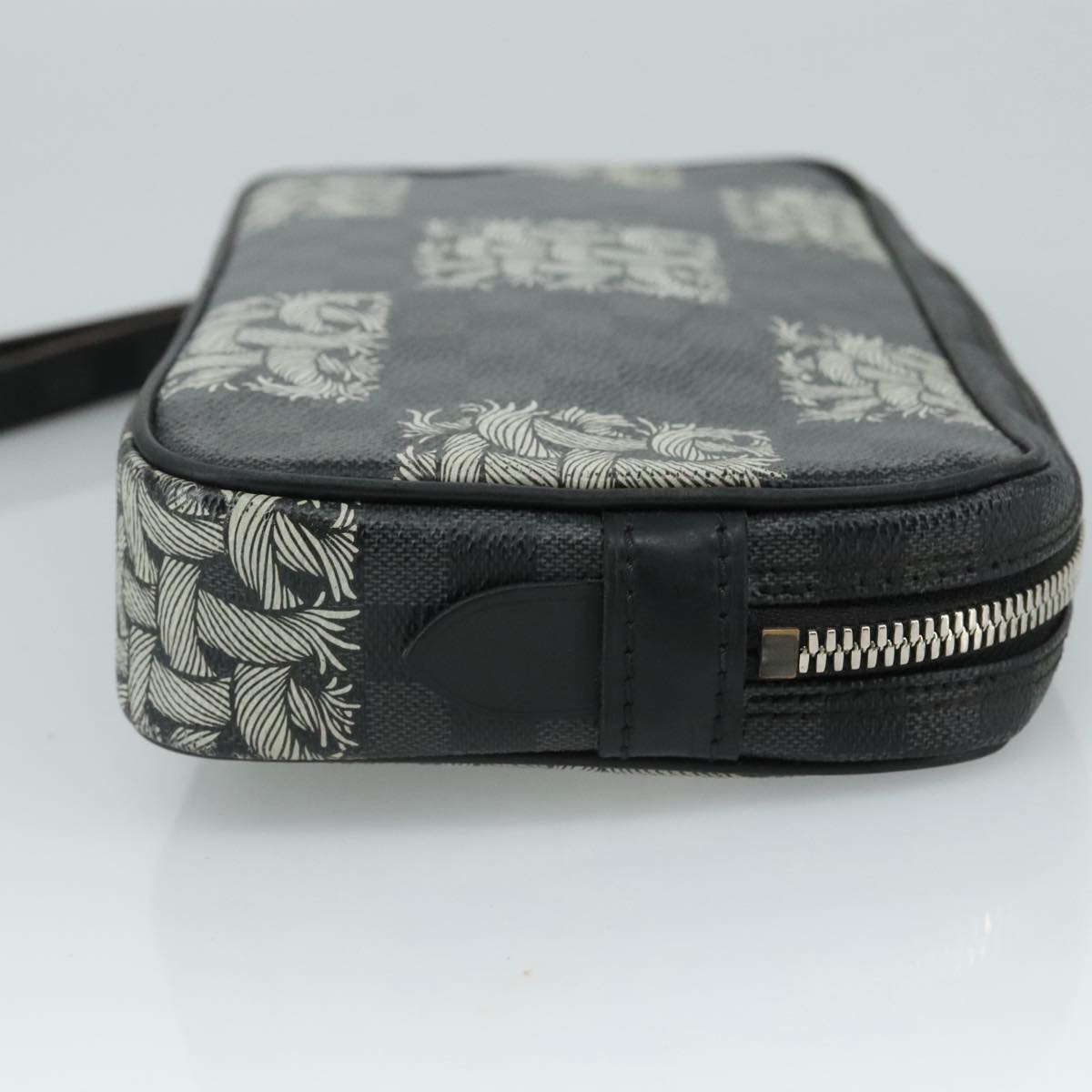 Louis Vuitton Louis Vuitton Pochette Volga Limited Edition Nemeth Damier Graphite Zwart