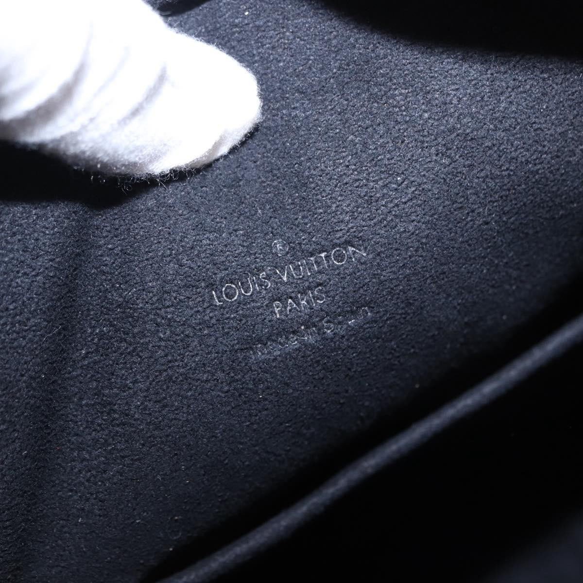 Louis Vuitton Clarkson Messenger Monogram Differ Leather Zwart