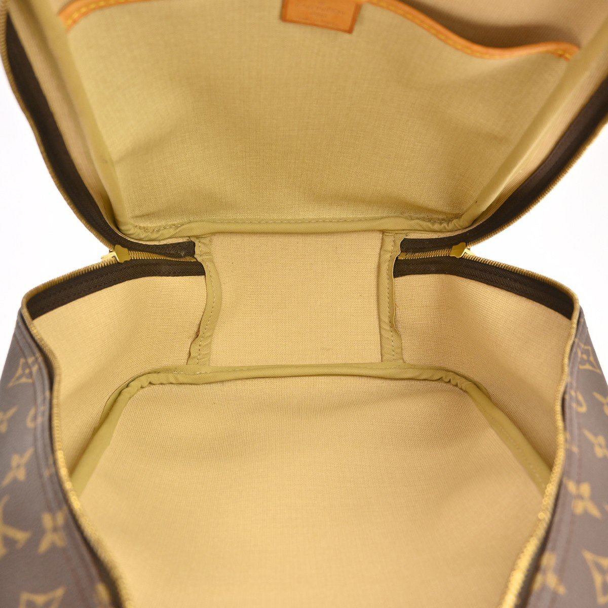 Louis Vuitton Excursion Monogram Bruin