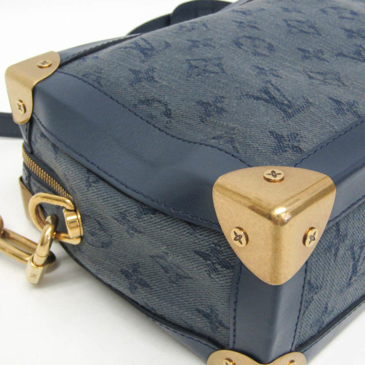Louis Vuitton Soft Trunk Monogram Denim Blauw