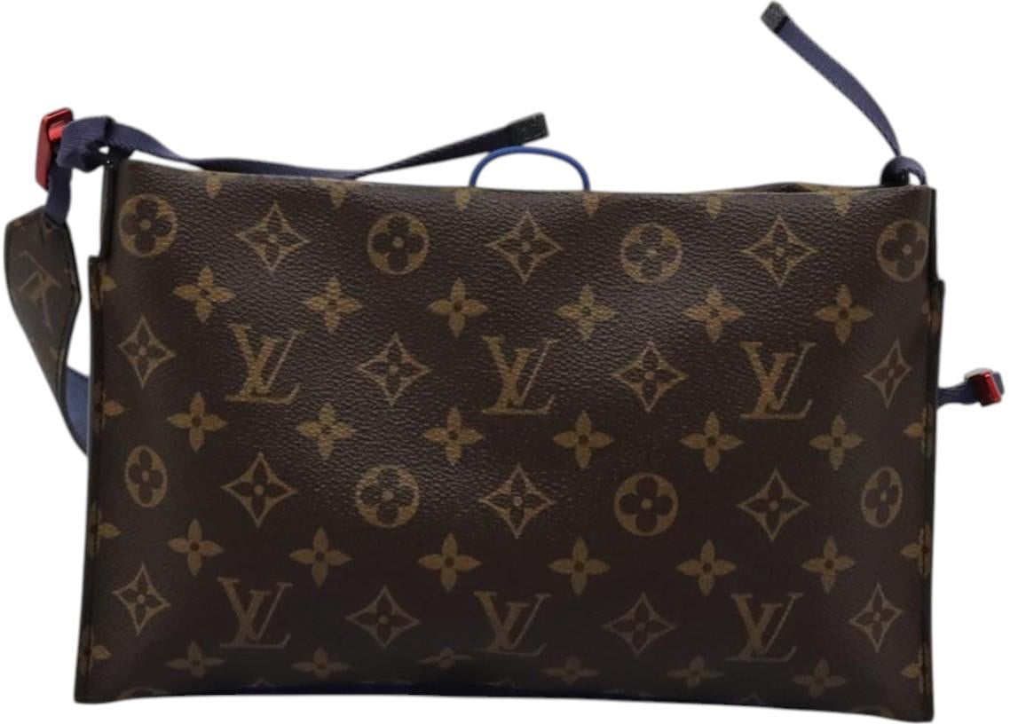 Louis Vuitton Outdoor Pouch Limited Edition Monogram Pacific Canvas Medium Blauw