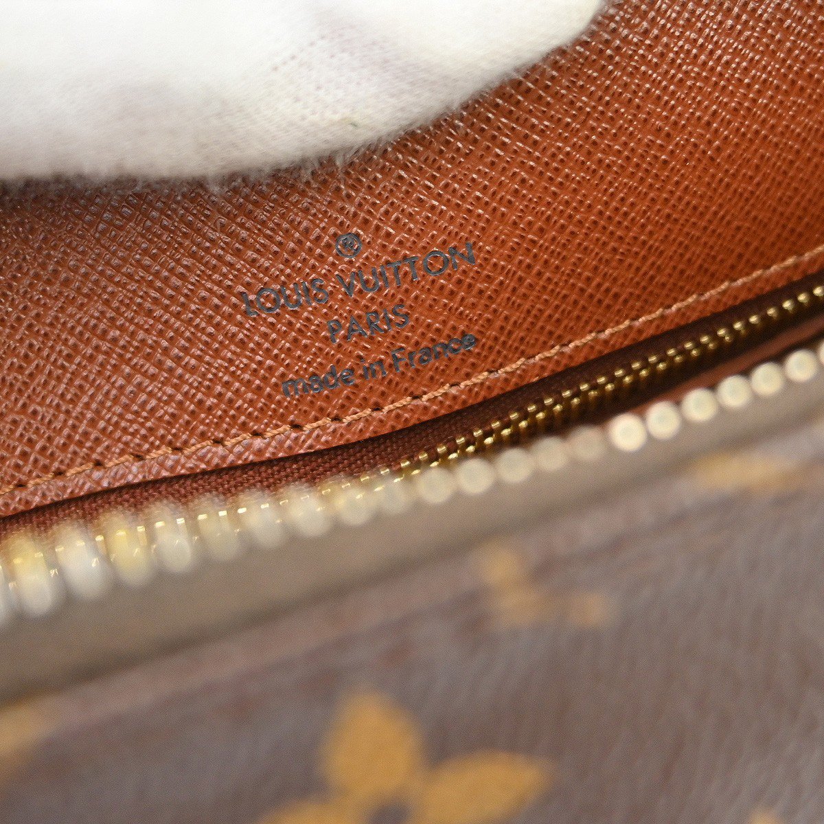 Louis Vuitton Louis Vuitton Nil Messenger Bag Monogram Canvas 28 Bruin