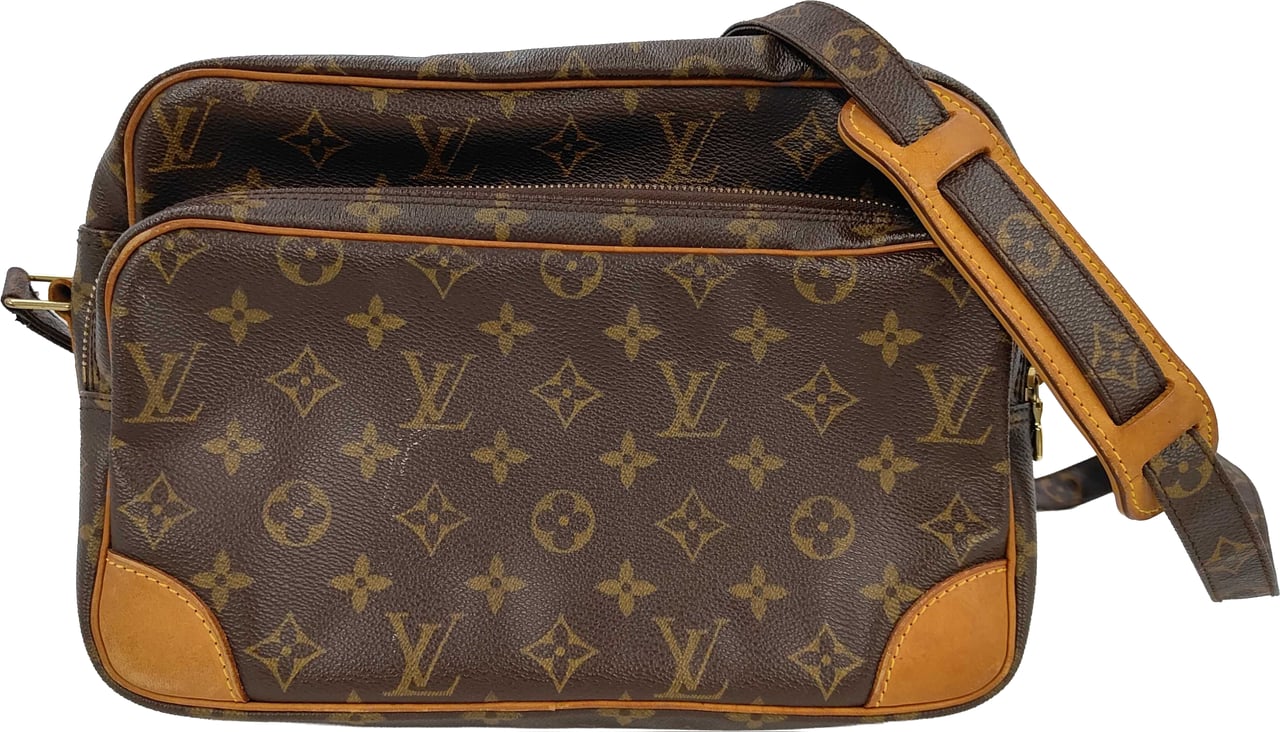 Louis Vuitton Nil Messenger Monogram Canvas 28 Bruin