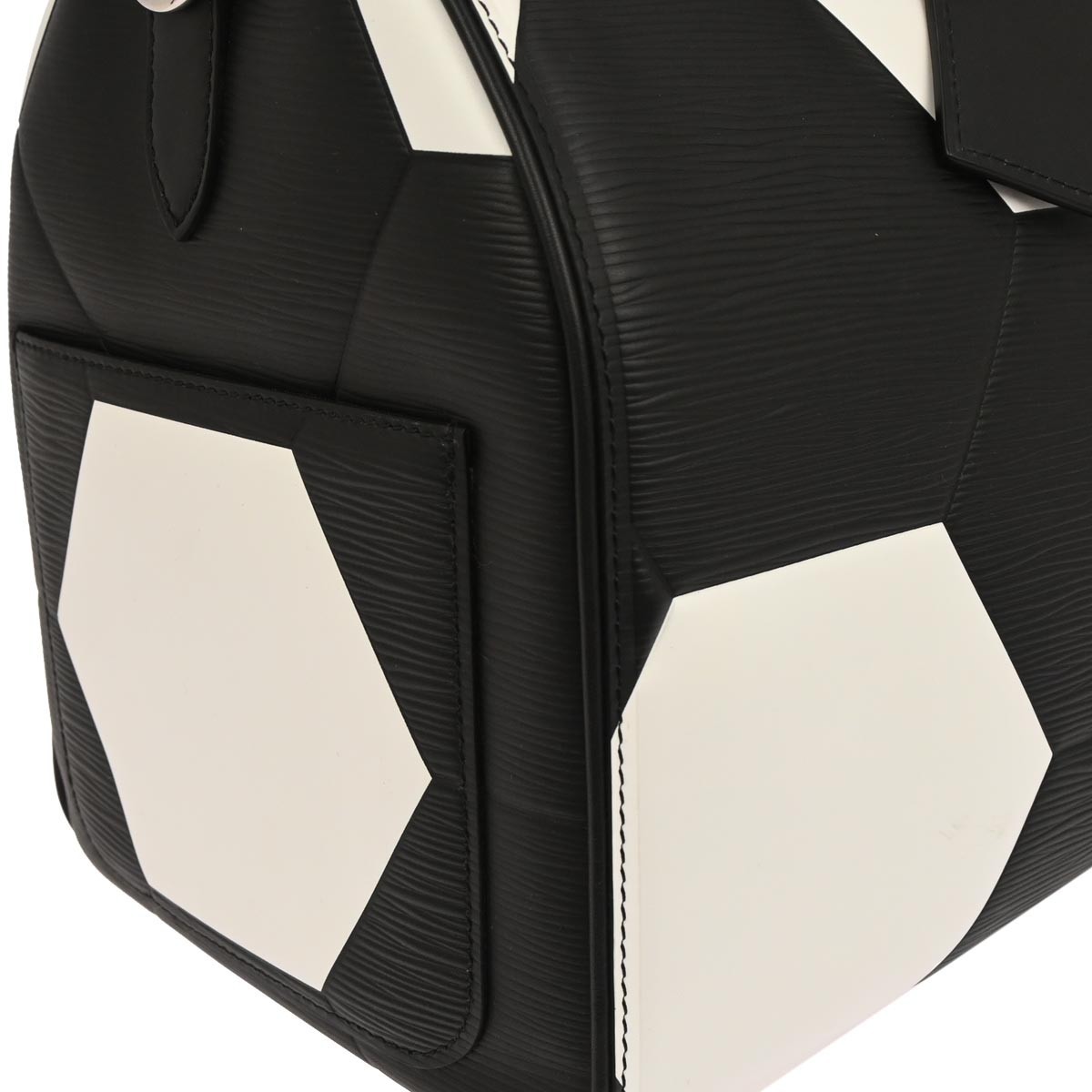 Louis Vuitton Louis Vuitton Keepall Bandouliere Bag Limited Edition FIFA World Cup Epi Leather 50 Zwart