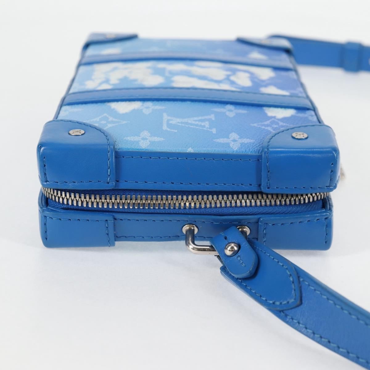 Louis Vuitton Soft Trunk Wallet Limited Edition Monogram Clouds Blauw