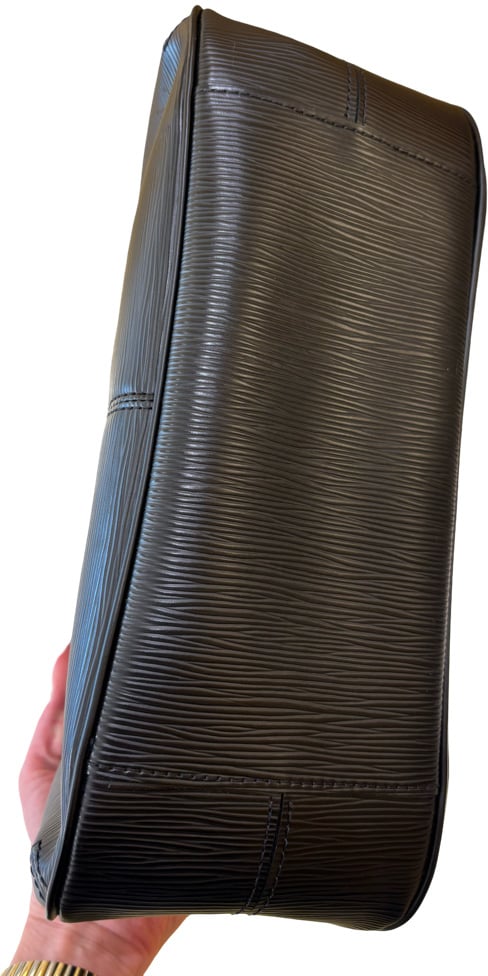 Louis Vuitton Nocturne Epi Leather PM Zwart