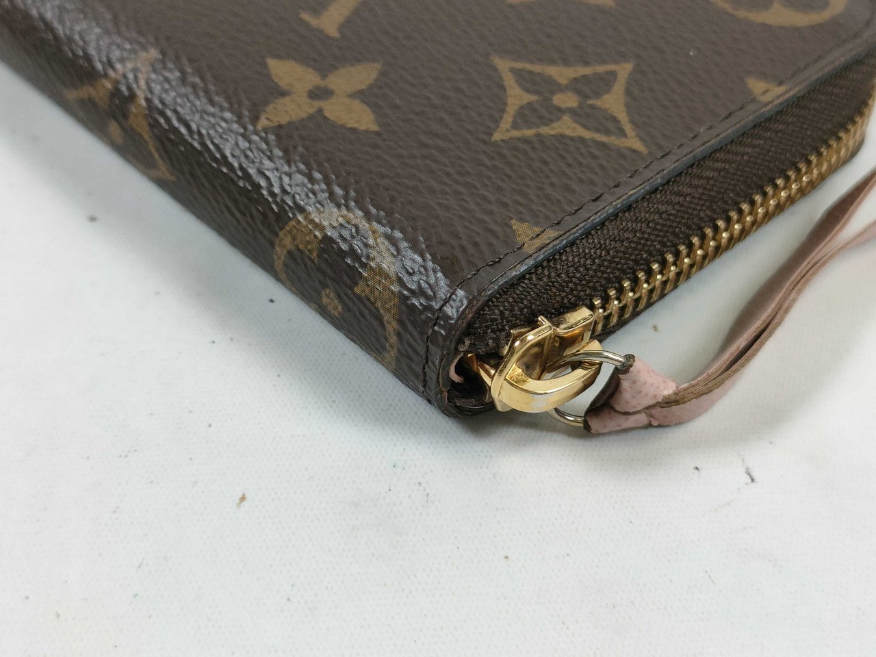Louis Vuitton Clemence Wallet Monogram Canvas Bruin