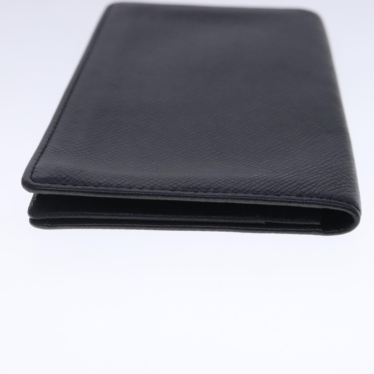 Louis Vuitton Louis Vuitton Porte Cartes Wallet Taiga Leather Zwart