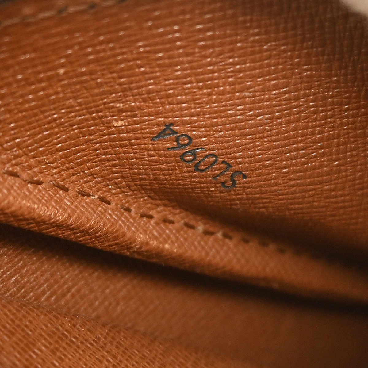 Louis Vuitton Cartouchiere Handbag Monogram Canvas MM Bruin