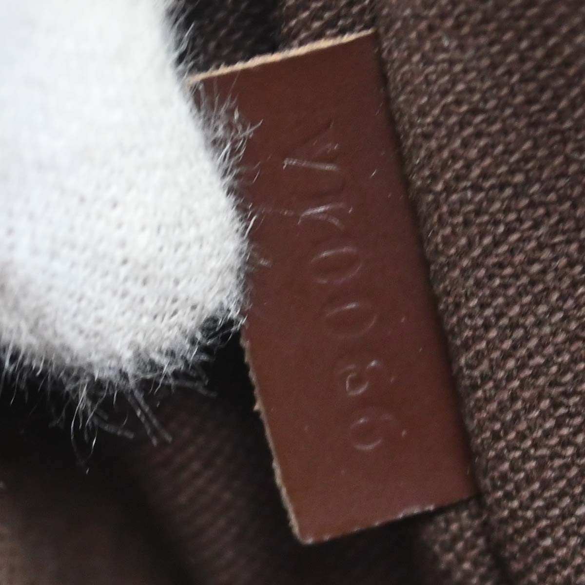 Louis Vuitton Melville Messenger Damier Bruin
