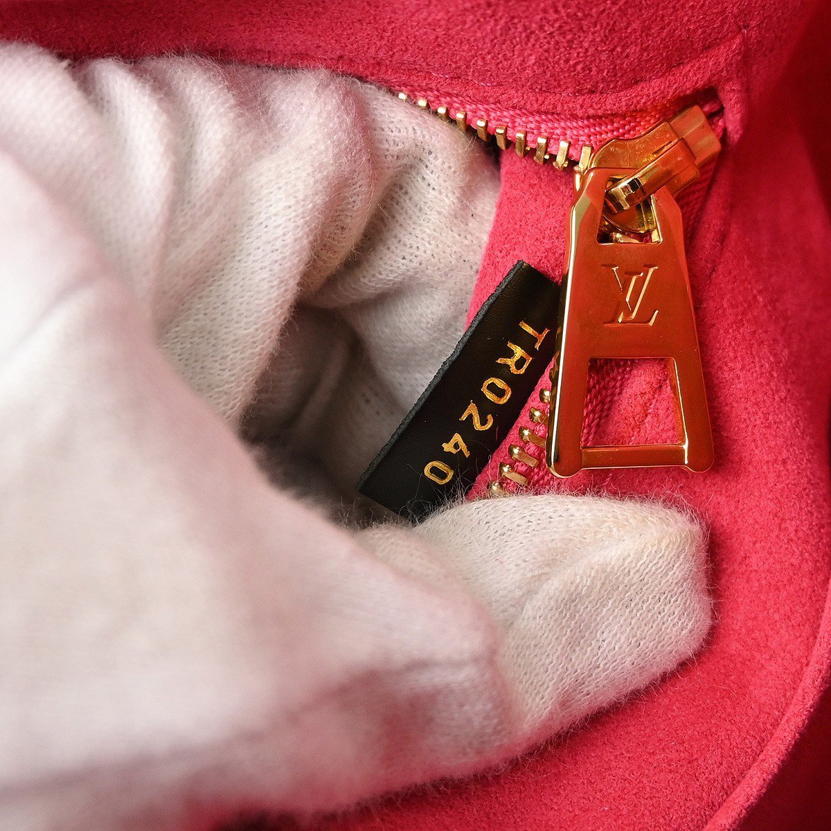 Louis Vuitton OnTheGo Tote Epi Leather MM Zwart