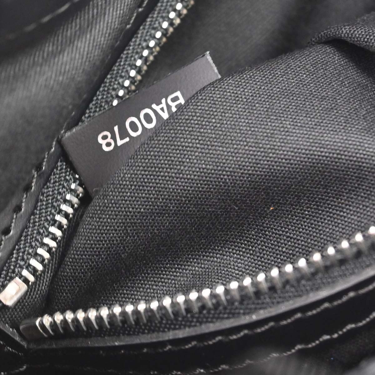 Louis Vuitton Montaigne Sac Epi Leather Zwart