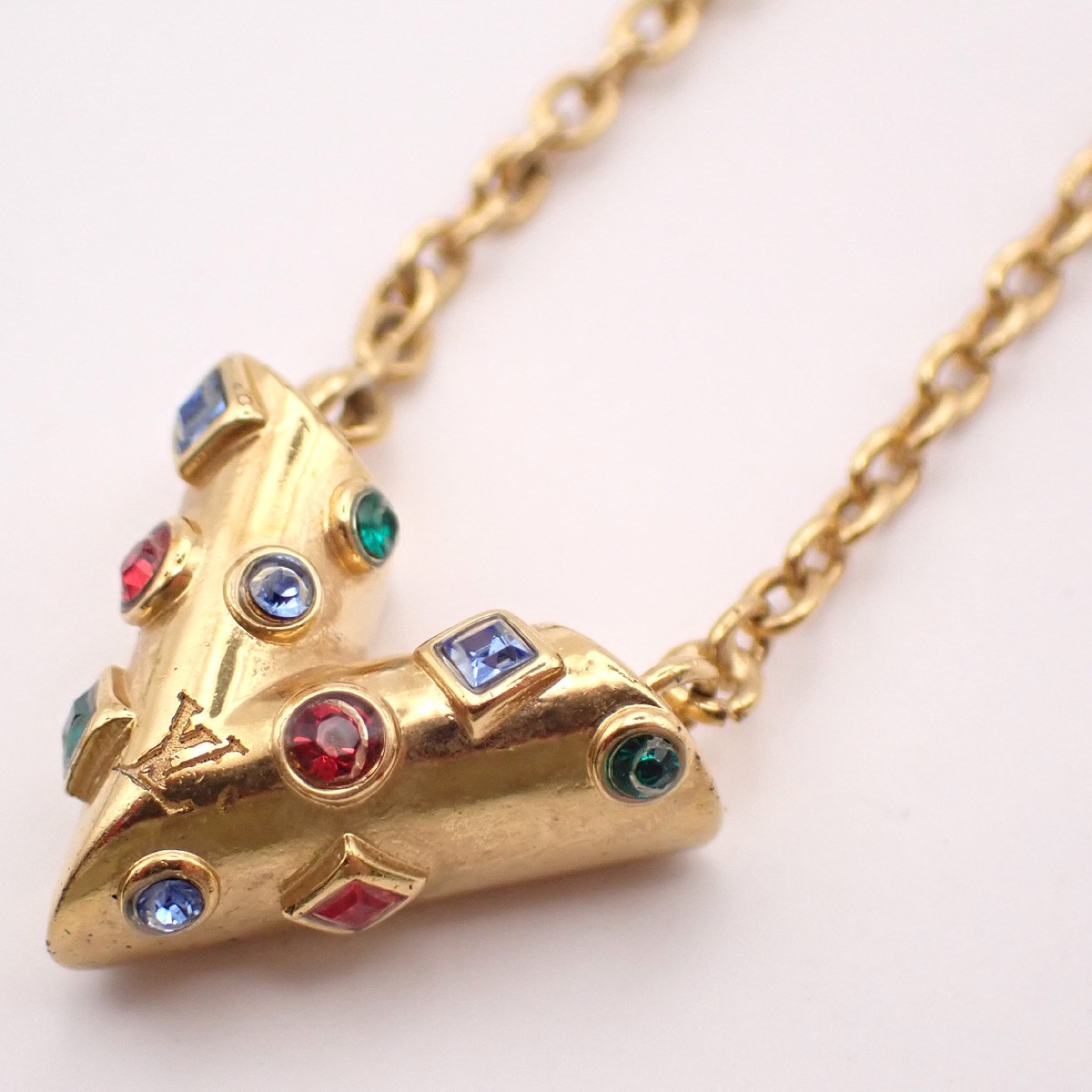 Louis Vuitton Louis Vuitton Essential V Necklace Metal Goud