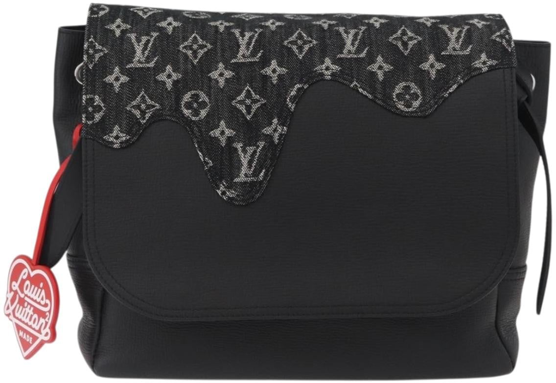 Louis Vuitton Louis Vuitton Nigo Besace Tokyo Messenger Bag Monogram Denim and Taurillon Leather Zwart