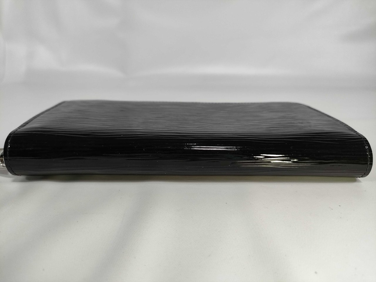 Louis Vuitton Louis Vuitton Zippy Organizer Electric Epi Leather Zwart