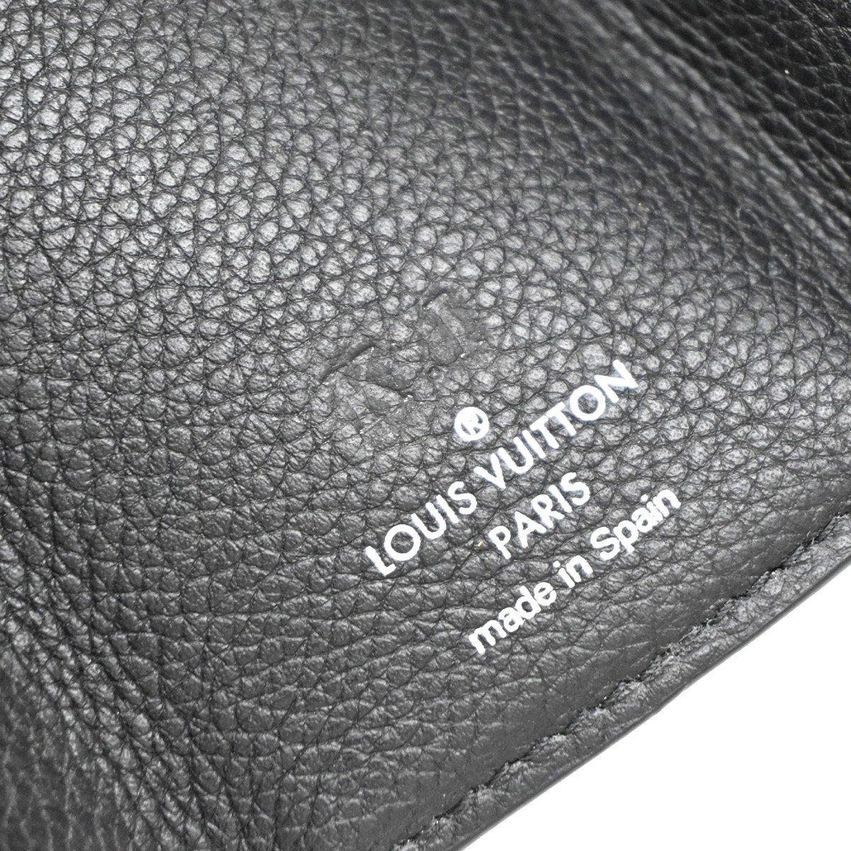 Louis Vuitton Louis Vuitton MyLockme Compact Wallet Leather Zwart