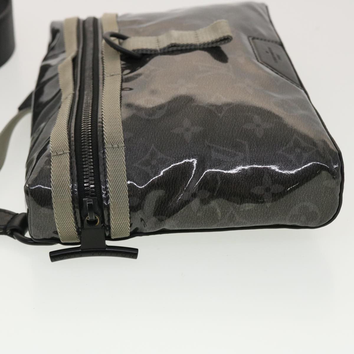 Louis Vuitton Louis Vuitton Messenger Bag Limited Edition Monogram Eclipse Glaze Canvas PM Zwart