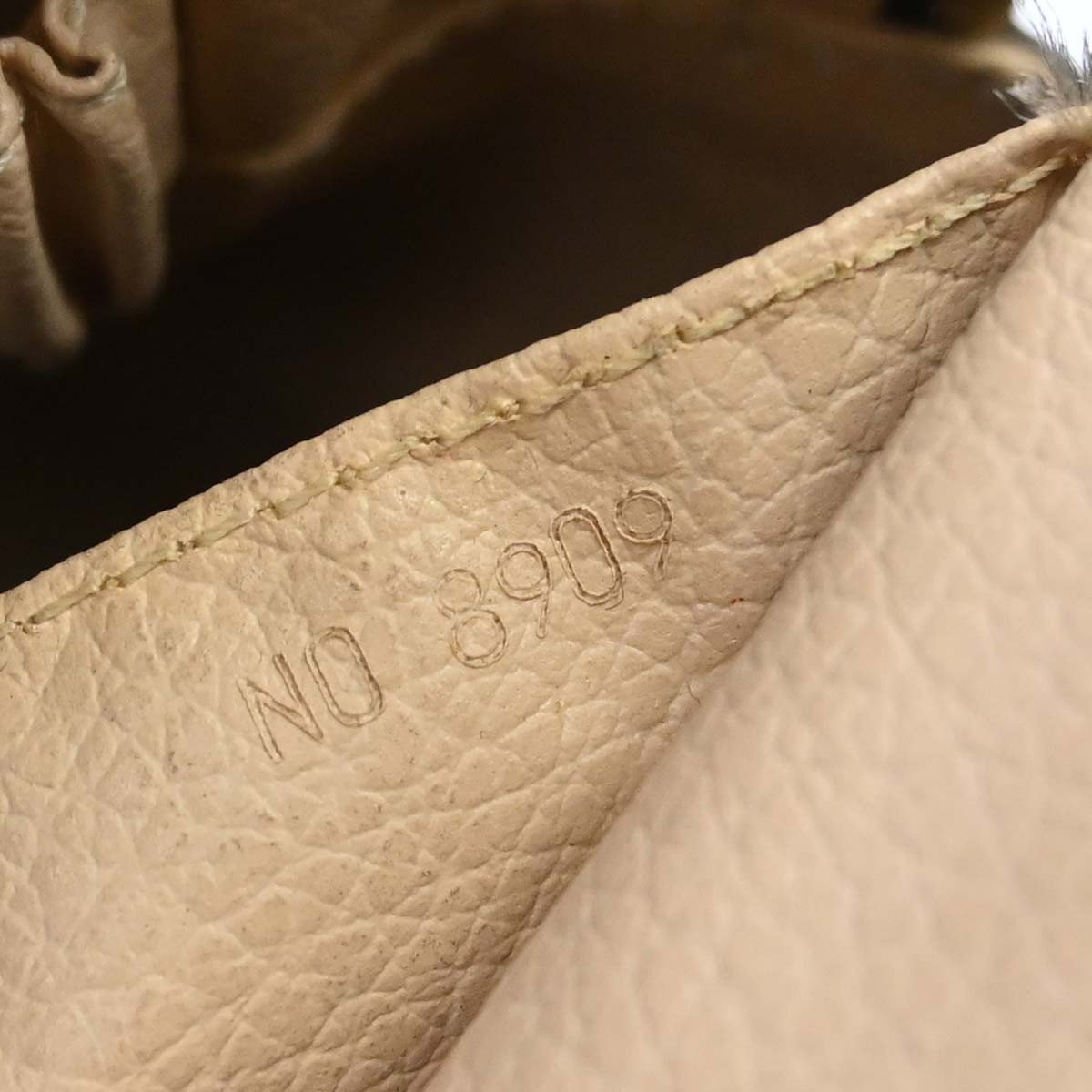 Louis Vuitton Trousse Toiletry Pouch Monogram Canvas 28 Bruin