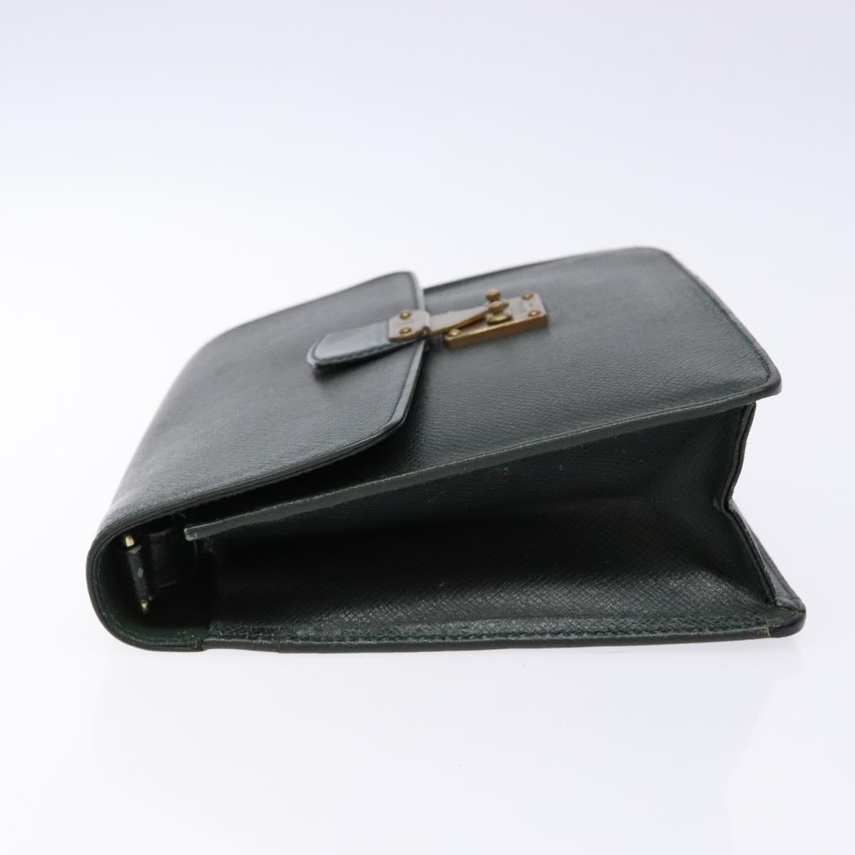 Louis Vuitton Kourad Pouch Taiga Groen