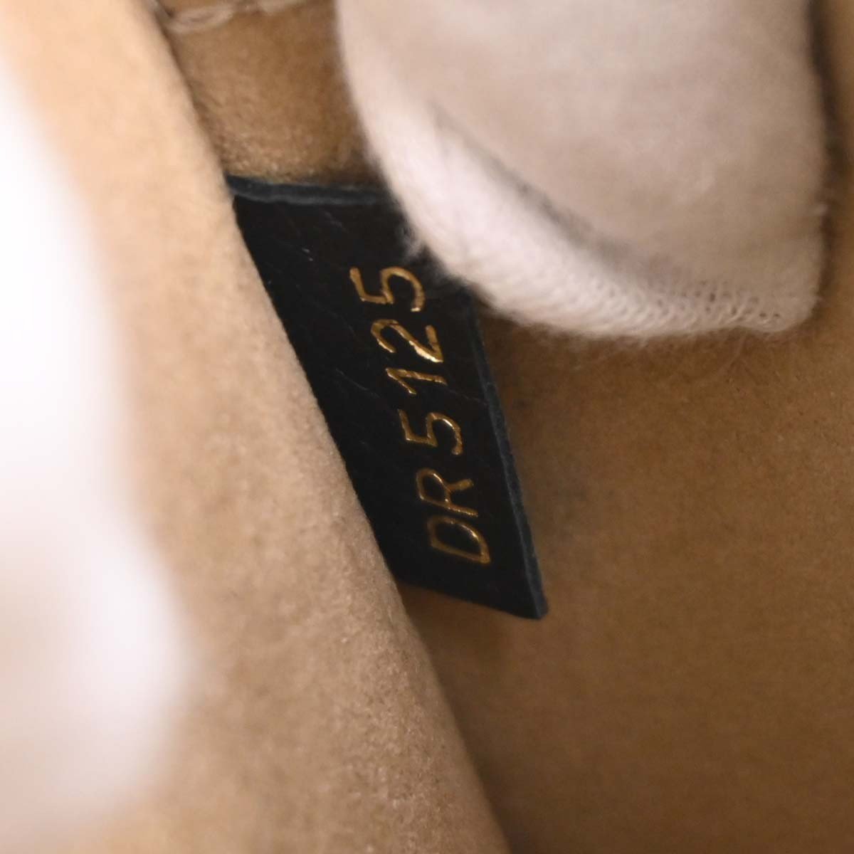 Louis Vuitton Louis Vuitton Volta Handbag Leather Zwart