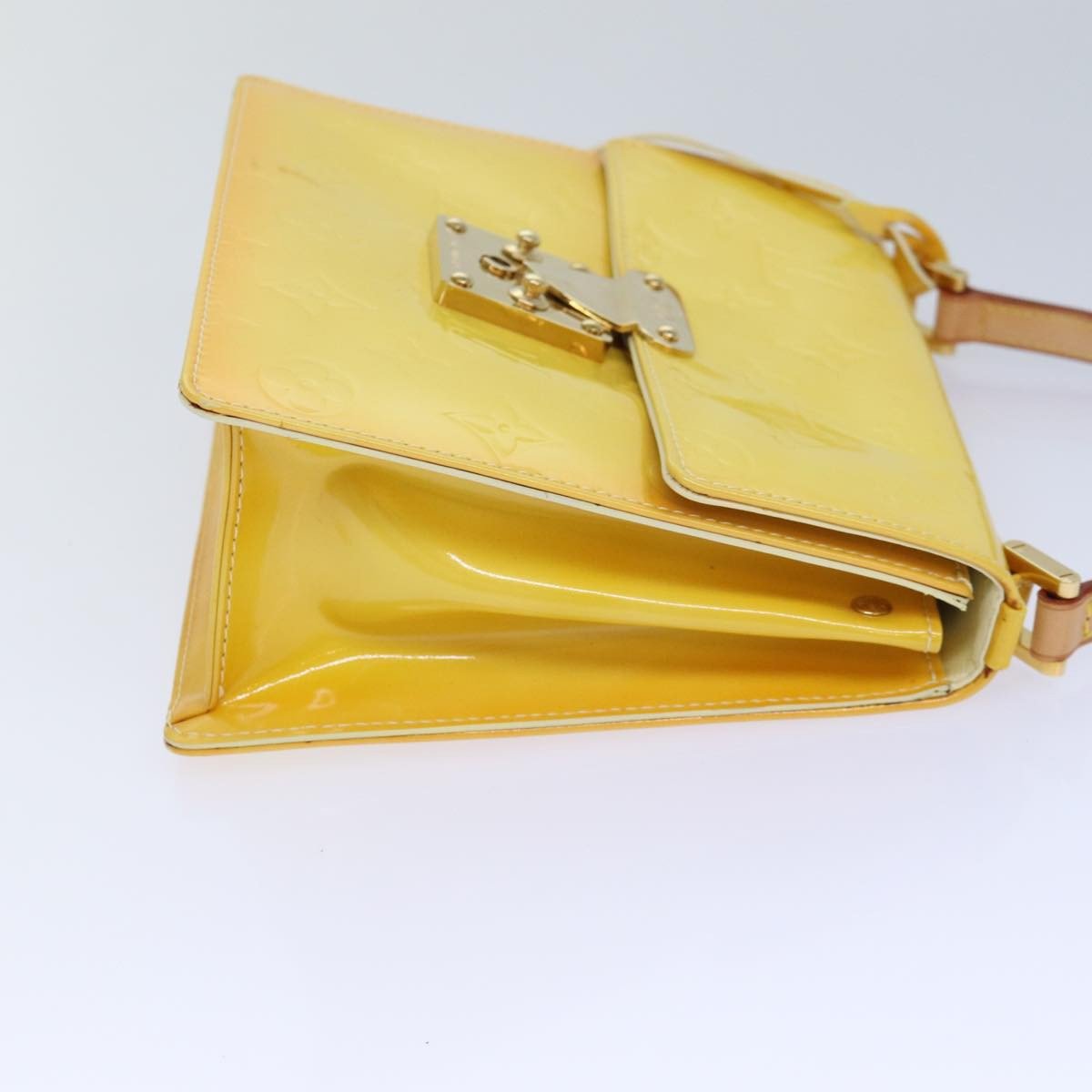Louis Vuitton Louis Vuitton Spring Street NM Handbag Patent leather Geel