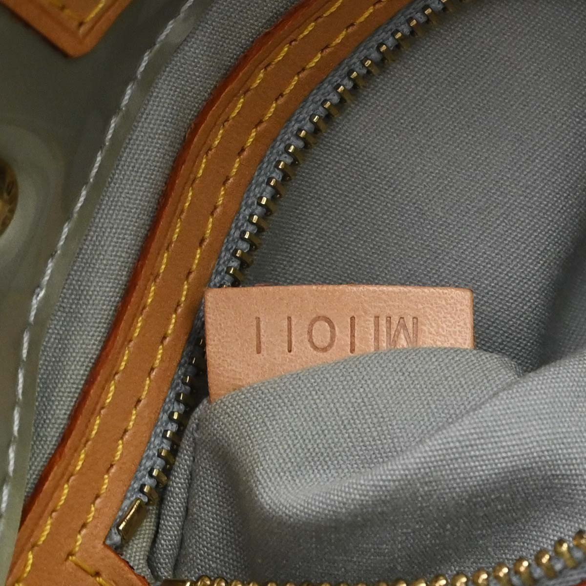Louis Vuitton Mat Ring Agenda Cover Monogram Vernis PM Grijs