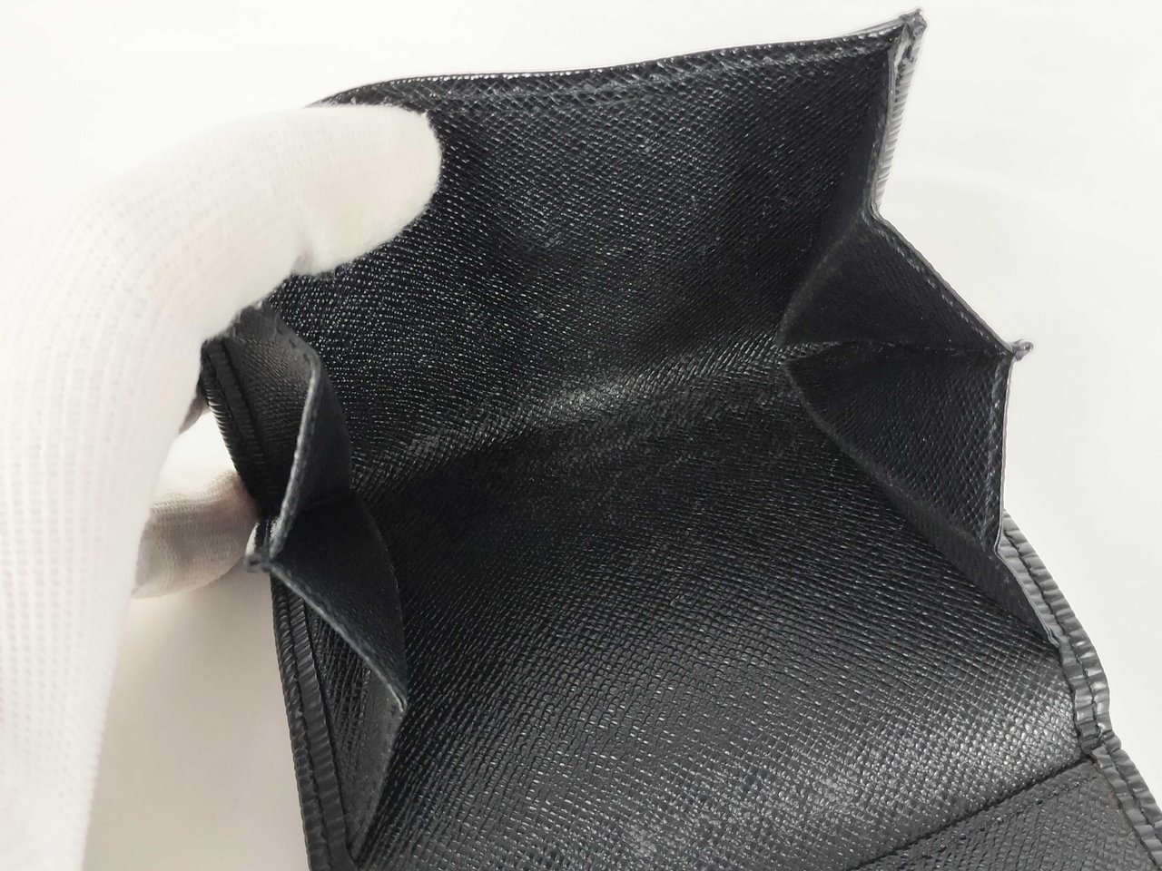 Louis Vuitton Iris Wallet NM Epi Zwart