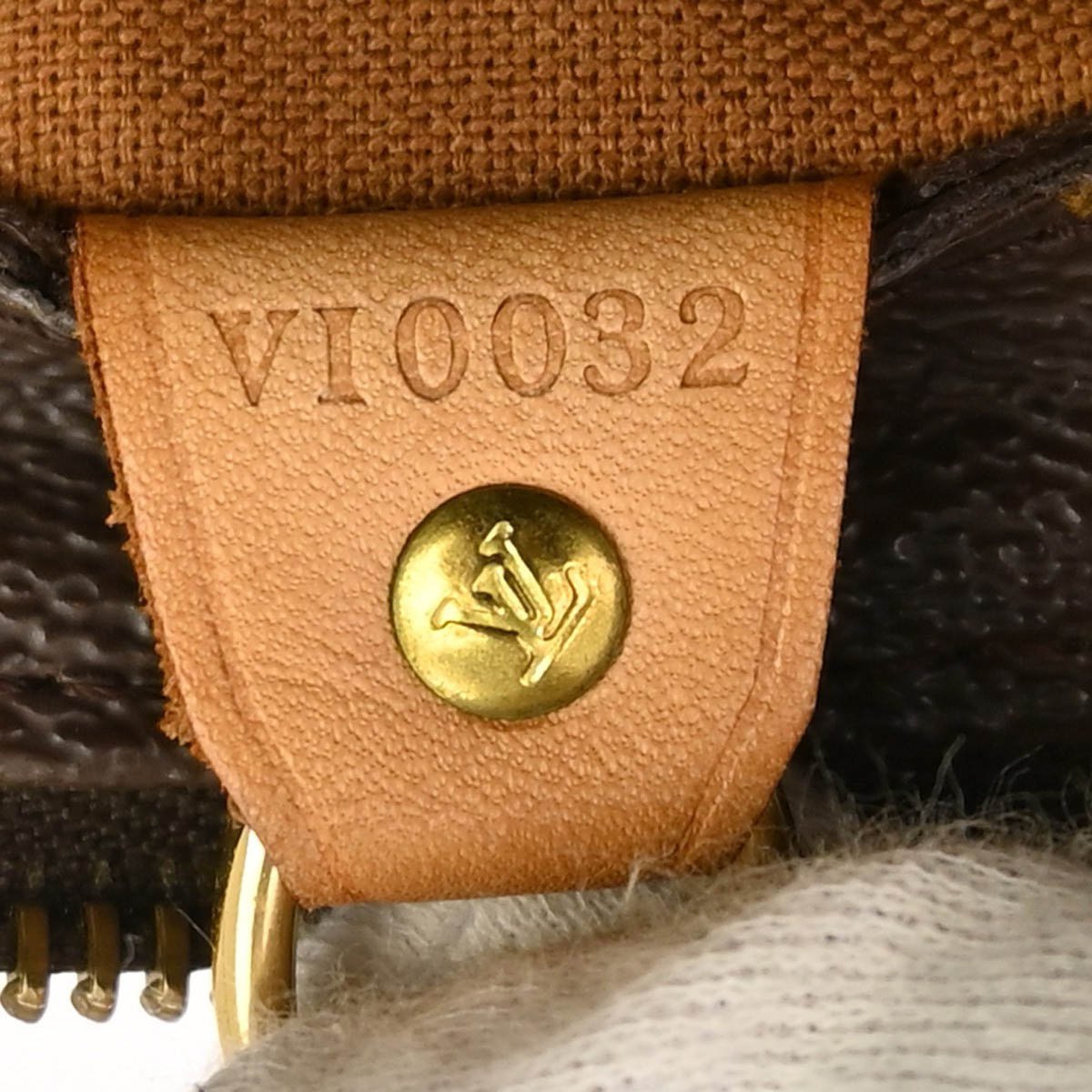 Louis Vuitton Cabas Piano Monogram Canvas Bruin