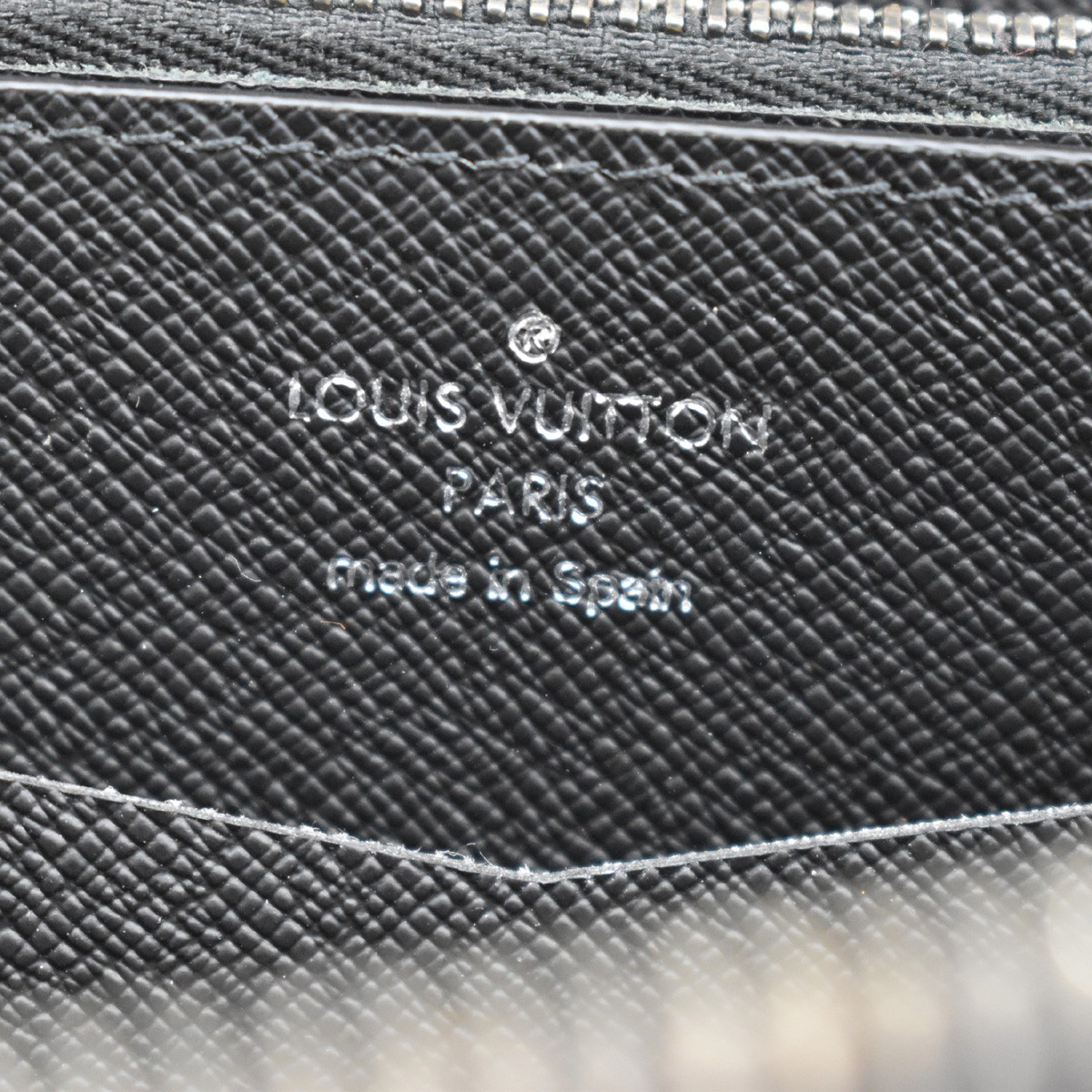 Louis Vuitton Louis Vuitton Zippy XL Monogram Eclipse Leather Zwart