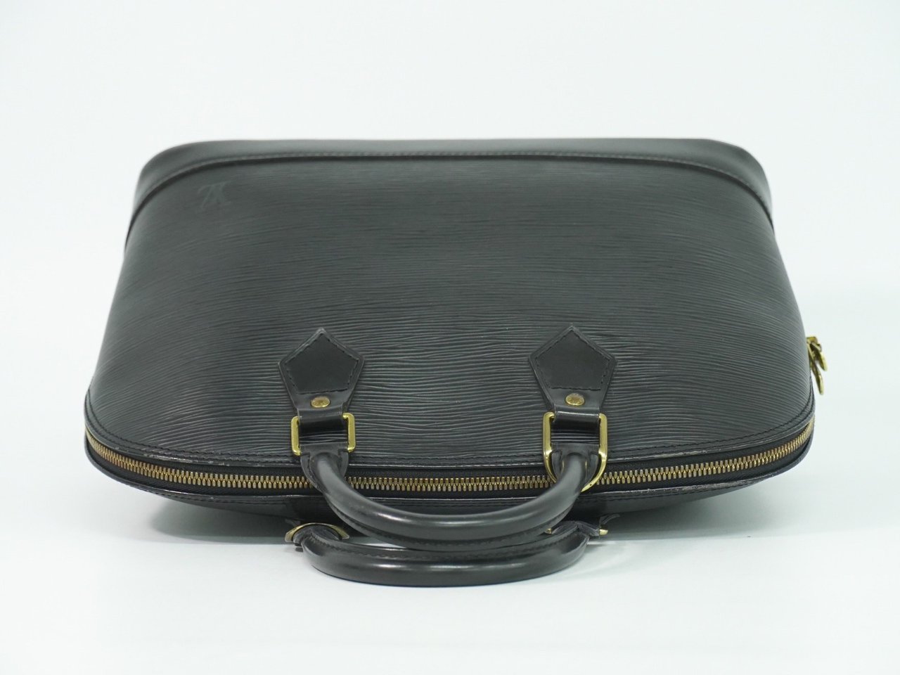 Louis Vuitton Louis Vuitton Alma Handbag Epi Leather MM Zwart