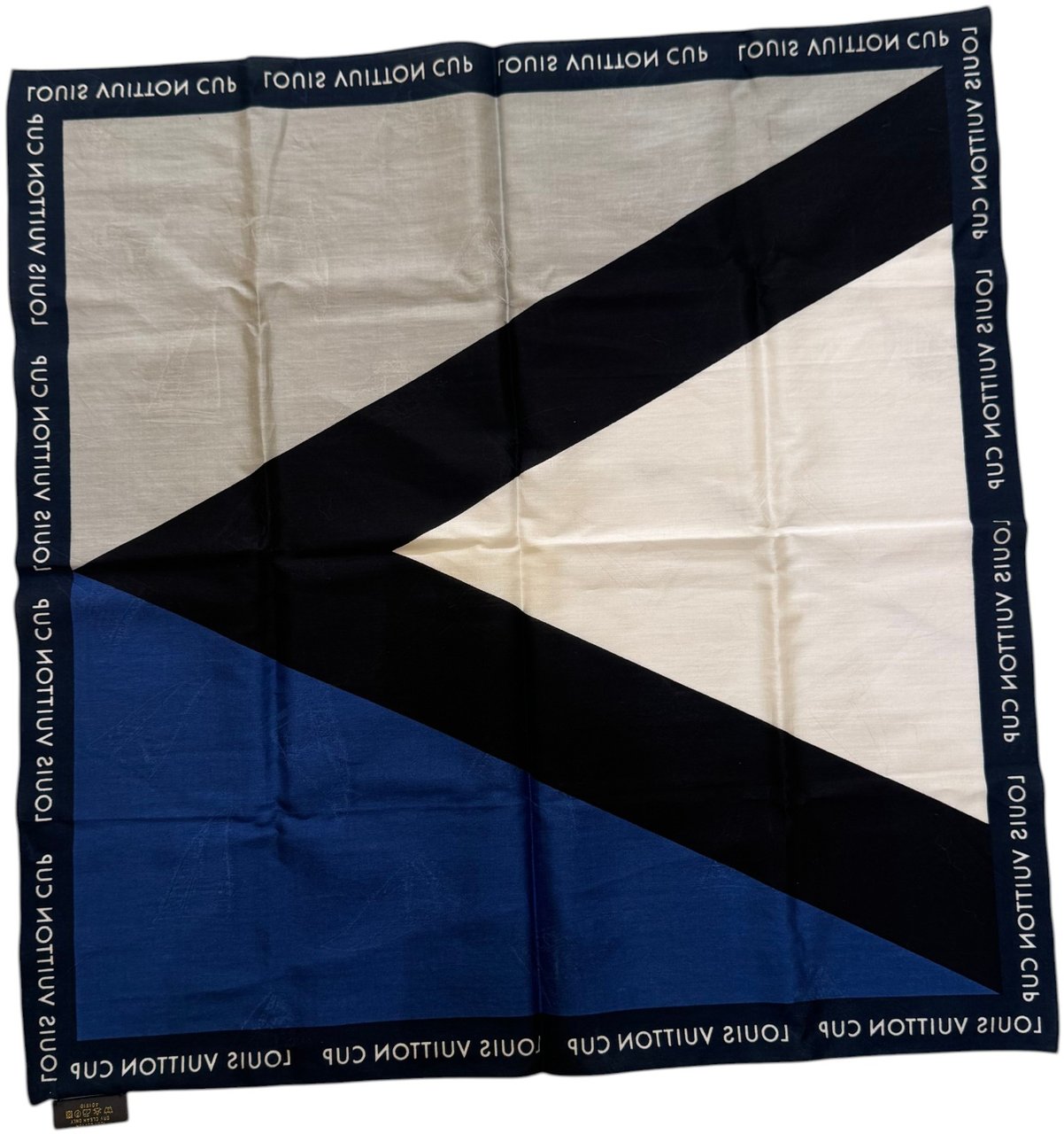 Louis Vuitton Etoile scarf Monogram Large Divers