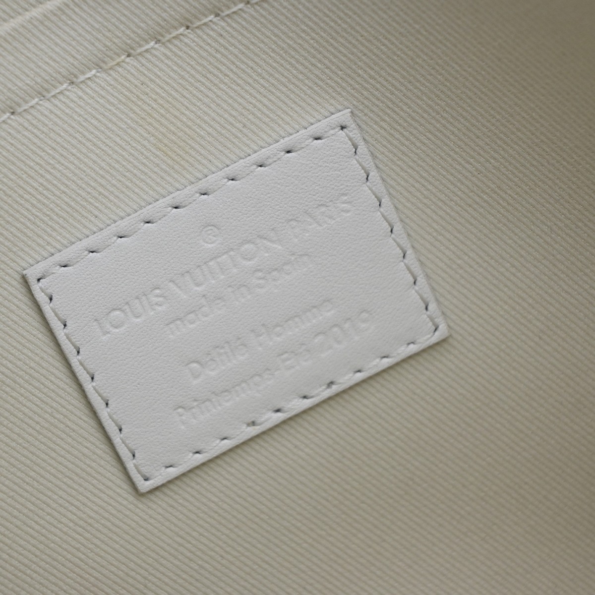 Louis Vuitton Louis Vuitton Pochette A4 Monogram Taurillon Leather Wit