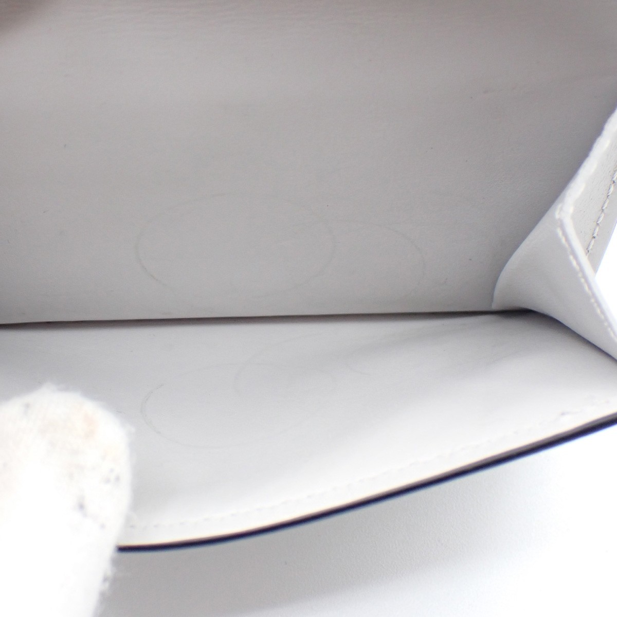 Louis Vuitton Louis Vuitton Discovery Wallet Monogram Taigarama Compact Wit