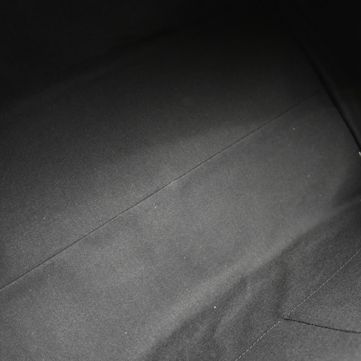 Louis Vuitton Louis Vuitton Stanislav Handbag Taiga Leather Zwart