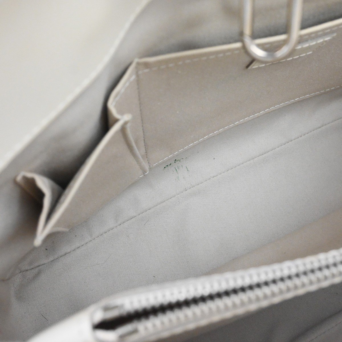 Louis Vuitton Passy Tote Epi Leather PM Wit