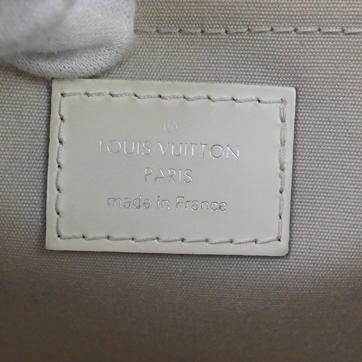 Louis Vuitton Passy Tote Epi Leather PM Wit