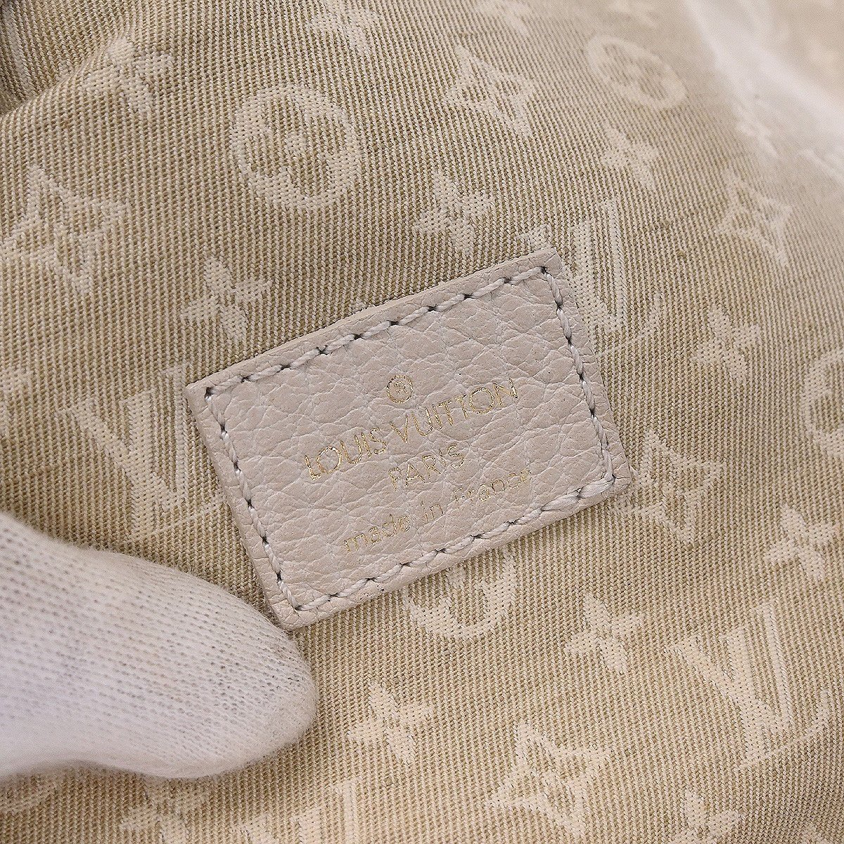 Louis Vuitton Louis Vuitton Saumur Handbag Mini Lin 30 Wit