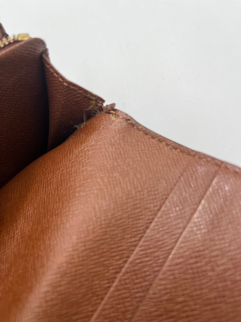 Louis Vuitton Louis Vuitton Porte Monnaie Tresor Wallet Monogram Canvas Bruin